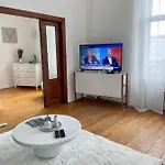 Nid Urbain Colmarien - 4 Personnes - Garage דירה *