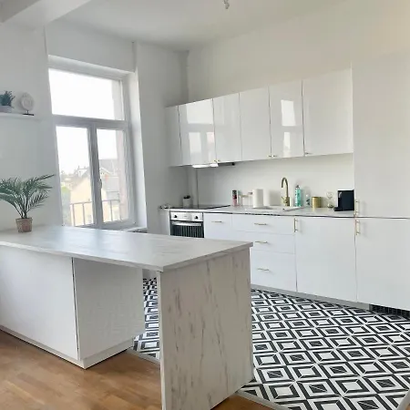 Nid Urbain Colmarien - 4 Personnes - Garage 아파트