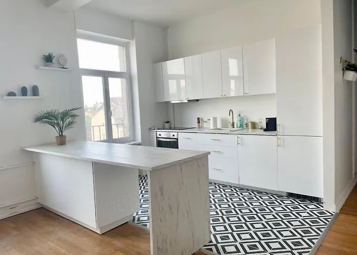 Nid Urbain Colmarien - 4 Personnes - Garage Апартаменты