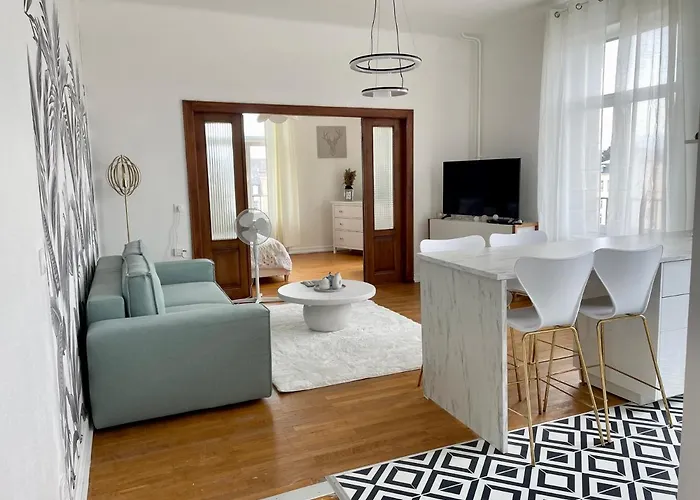 Nid Urbain Colmarien - 4 Personnes - Garage Апартаменты *